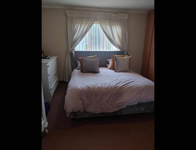 3 BEDROOM PROPERTY TO RENT IN BLOUBOSRAND